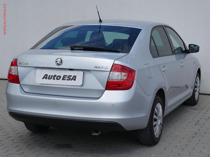Škoda Rapid (2014) 1.6TDi, ČR, Výhř.sed. - fotka 4 z 16
