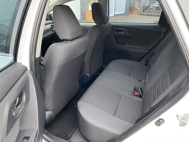 Toyota Auris 1.4D, ČR, Active, manual - fotka 10 z 31