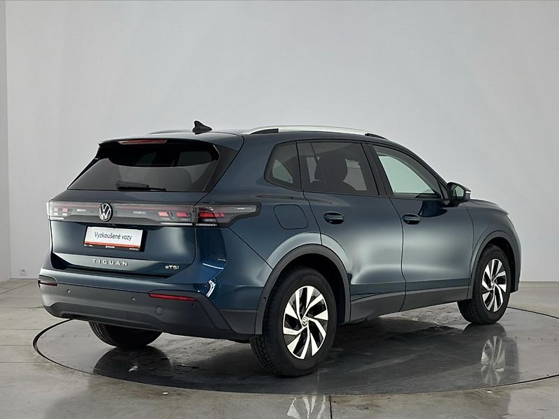 Volkswagen Tiguan People DSG - fotka 2 z 30