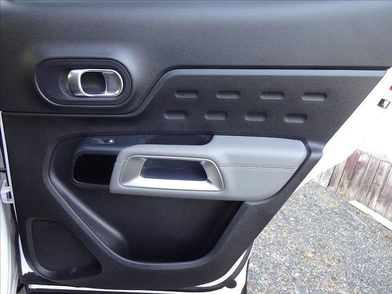 Citroën C5 Aircross 1,2 Pure Tech 96kW - fotka 25 z 50