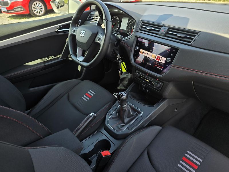 Škoda Kamiq / SEAT ARONA FR 1.5TSI 1Majite - fotka 18 z 24