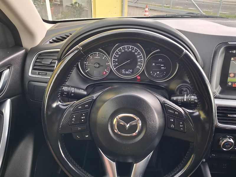 Mazda CX-5 (2016) 2,2 SKYACTIV 4x4 NAVI SERVISKA - fotka 21 z 37