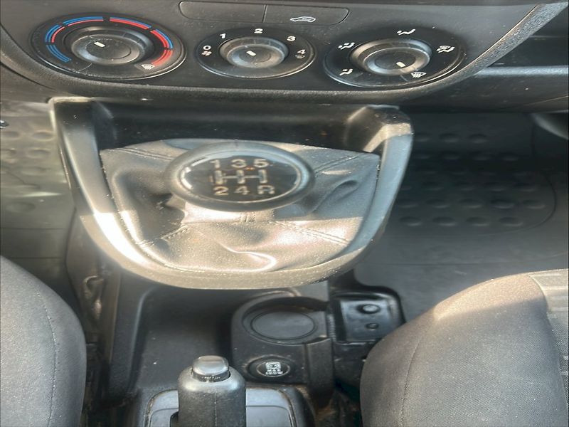 Opel Combo (2013) D VAN 1,3CDTi 66kW MP5 - fotka 20 z 22