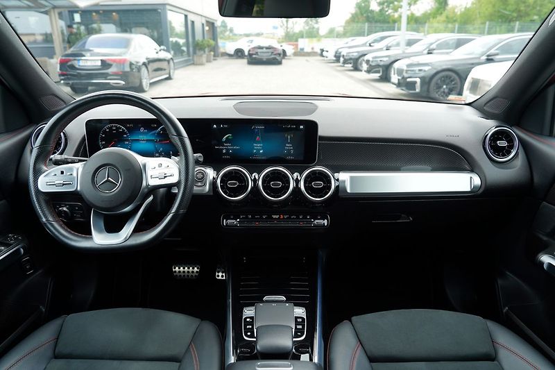 Mercedes-Benz GLB 200d 4Matic/AMG/AT/150 PS/Led - fotka 27 z 41