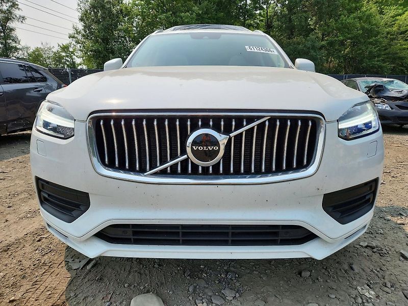 Volvo XC60 (2021) T5 MOMENTUM  - fotka 5 z 12
