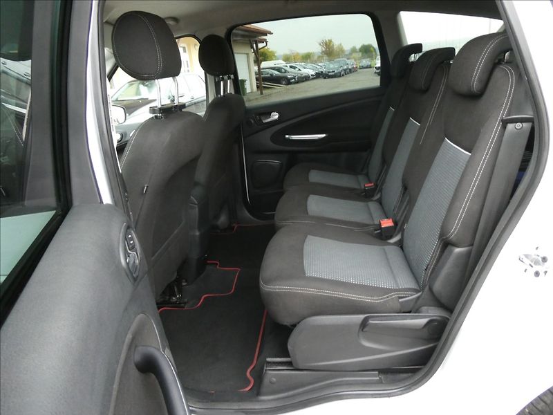 Ford S-MAX 2,0 TDCi 120kW AUT, po servise - fotka 21 z 47