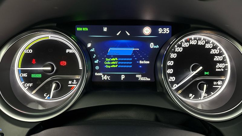 Toyota Camry 2.5 Hybrid AUT Executive - fotka 10 z 26