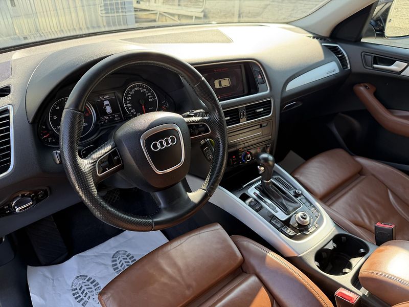 Audi Q5 2.0TSi 4x4 210PS KUŽE ALU AUT! - fotka 101 z 158