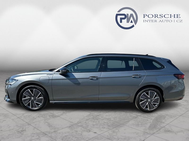 Škoda Superb iV 1,5 TSI / 150 kW Sportline - fotka 3 z 23