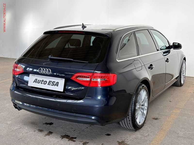 Audi A4 (2014) 2.0 TDi, AC, bixen - fotka 4 z 16