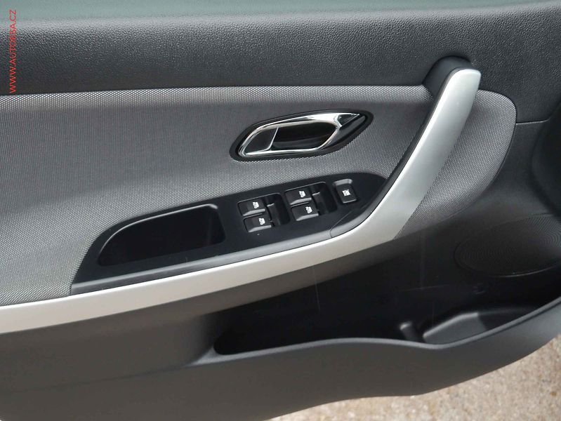 Kia Ceed (2012) 1.4CVVT, 2.maj,ČR, P.čidla - fotka 14 z 15
