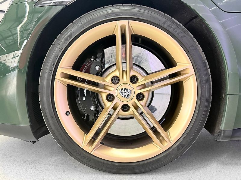 Porsche Taycan 4S PERFORMANCE PLUS, NIGHT VIS - fotka 8 z 33