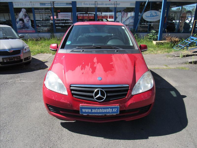 Mercedes-Benz Třídy A 1,5 A 150 Jupiterrot 70KW - fotka 2 z 24
