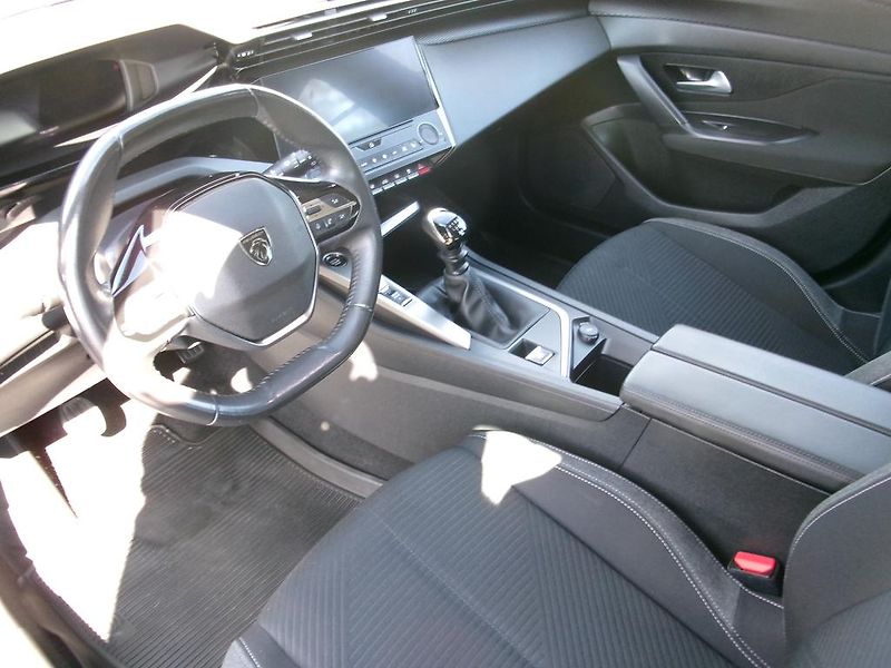 Peugeot 308 (2022) 1.2 PT KOUPENO ČR,1.MAJITEL - fotka 10 z 18