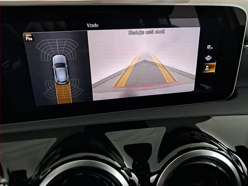 Mercedes-Benz Třídy A (2019) A 220 - fotka 17 z 18