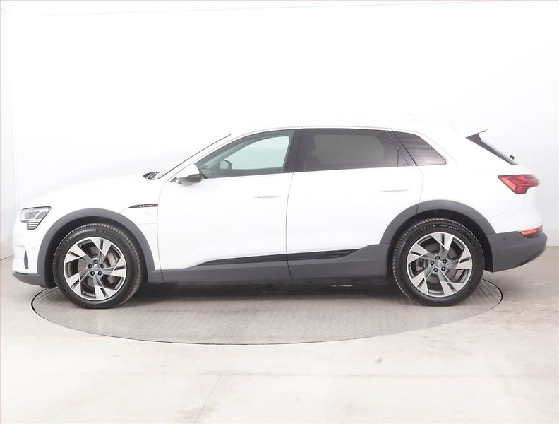 Audi e-tron (2020) 50 quattro, SoH 87% - fotka 3 z 19