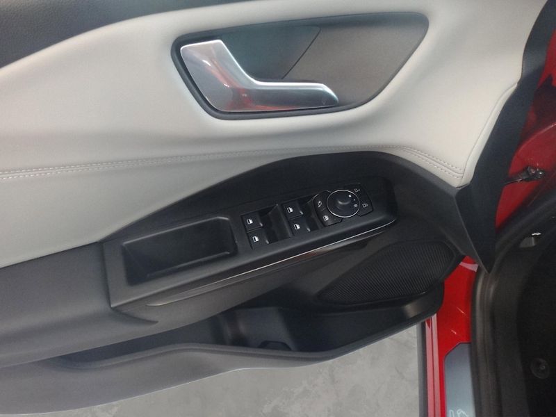 Ford Puma (2025) GEN-E_Premium_43kWh_dojezd až - fotka 6 z 20