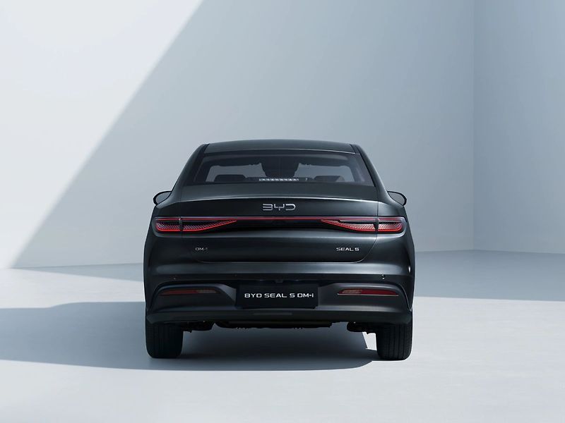 BYD Seal (2026) DM-i Design/DOJEZD PŘES 1000KM - fotka 3 z 9