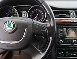 Škoda Superb (2011) Elegance 1.4 TSI, Navi, Xenony - náhled 17