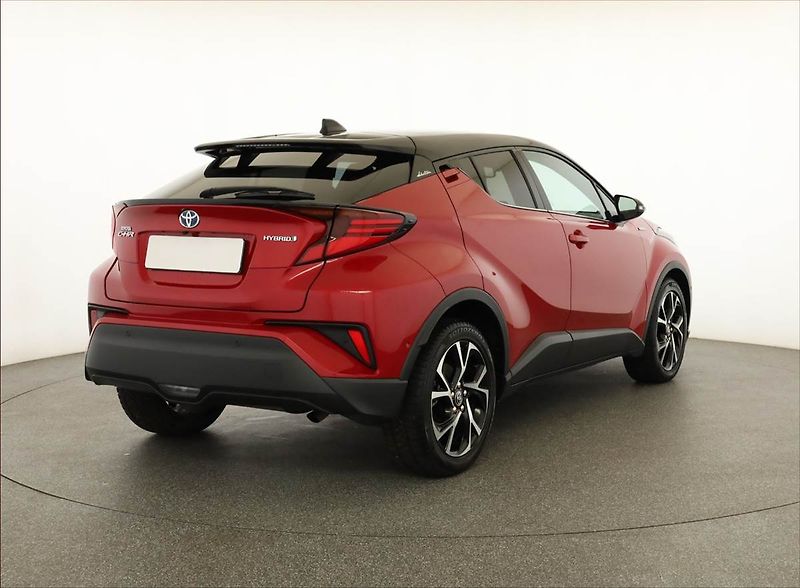 Toyota C-HR (2020) 1.8 Hybrid - fotka 5 z 21