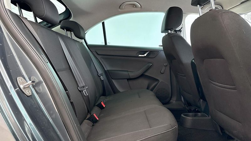 Škoda Rapid (2014) 1.2  TSI + REZERVA + ZIM. PNEU - fotka 22 z 23