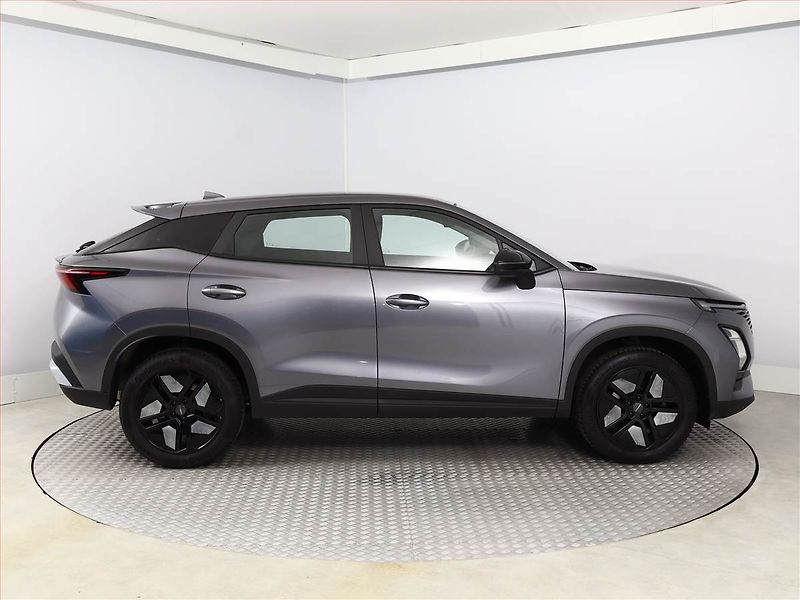 Omoda 5 (2025) Basic 1.6 T - fotka 6 z 17