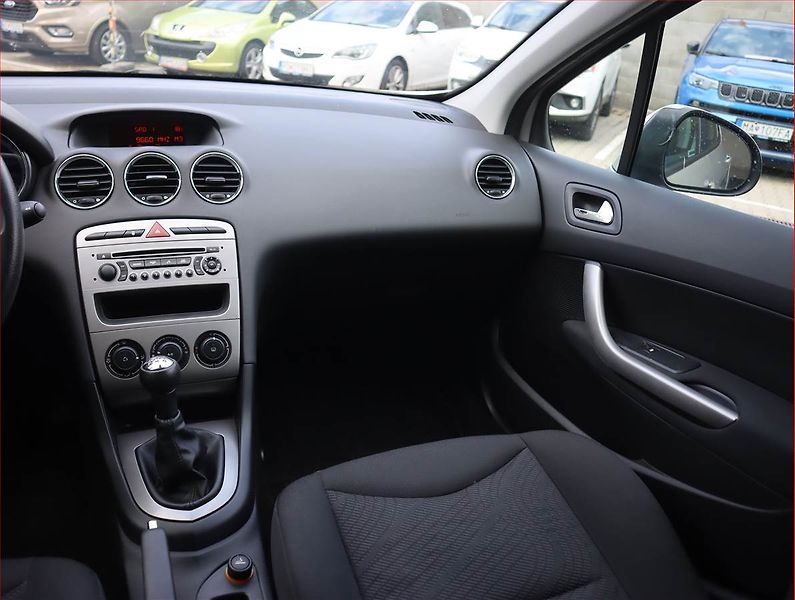 Peugeot 308 (2008) 1.4 VTi, Serv.kniha - fotka 8 z 14