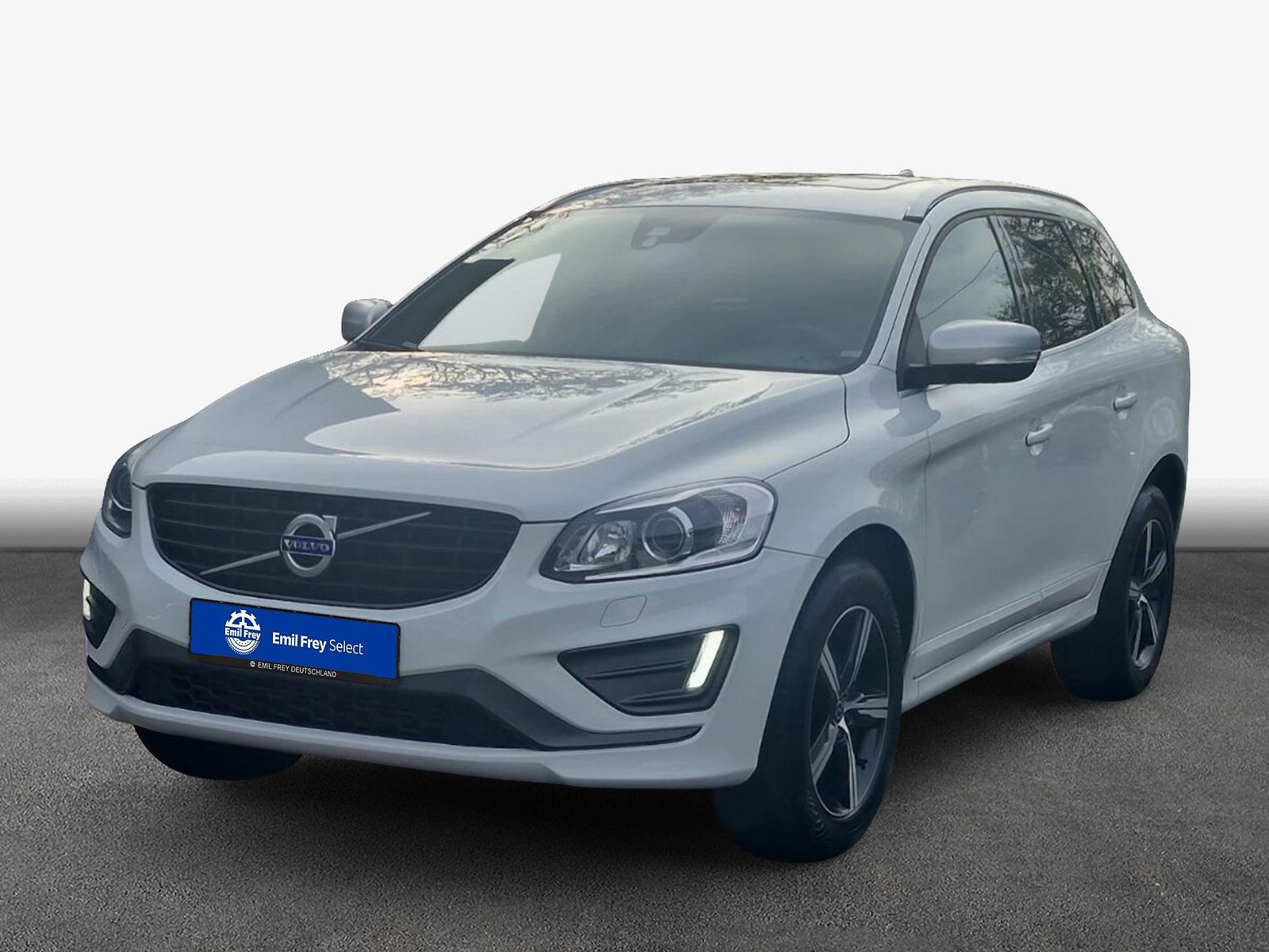 Volvo XC60 T5 AWD Aut. RDesign #TAŽNÉ