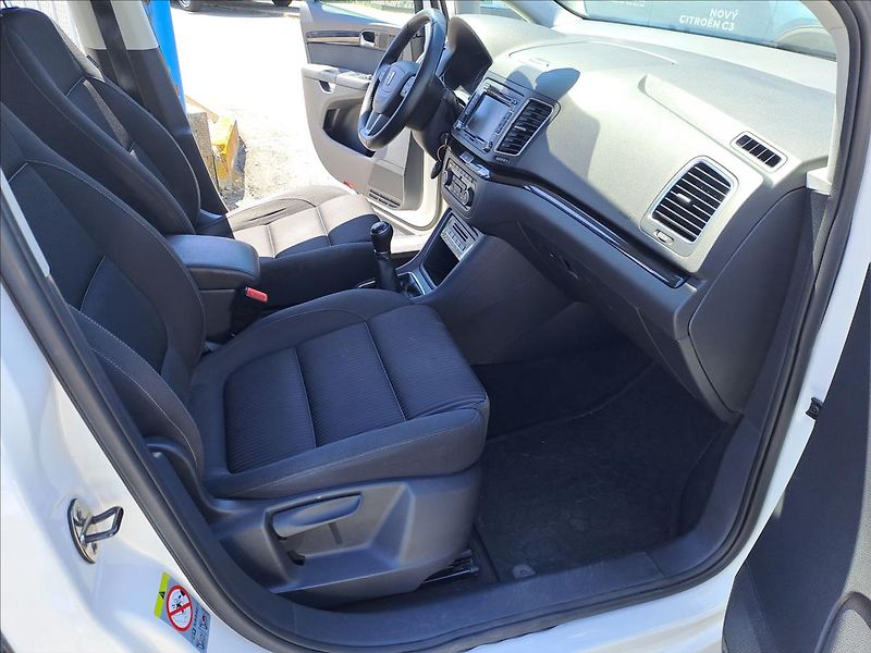 Seat Alhambra 2,0 TDI - fotka 8 z 17