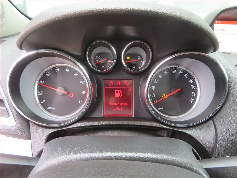 Opel Mokka (2016) 1.4 Turbo, 4X4, Serv.kniha - fotka 10 z 15