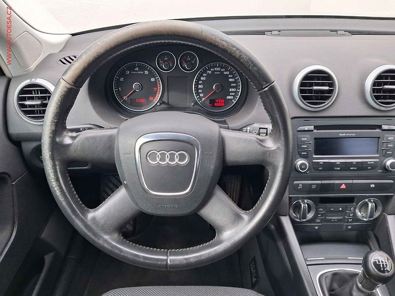 Audi A3 (2009) 1.4 TFSi, Attraction, AC - fotka 11 z 14