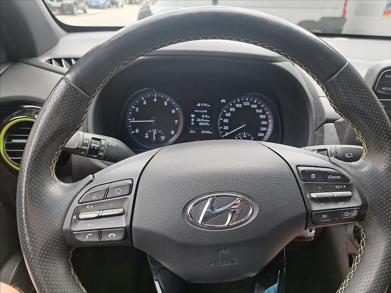 Hyundai Kona 1,0 T-GDI - fotka 29 z 56