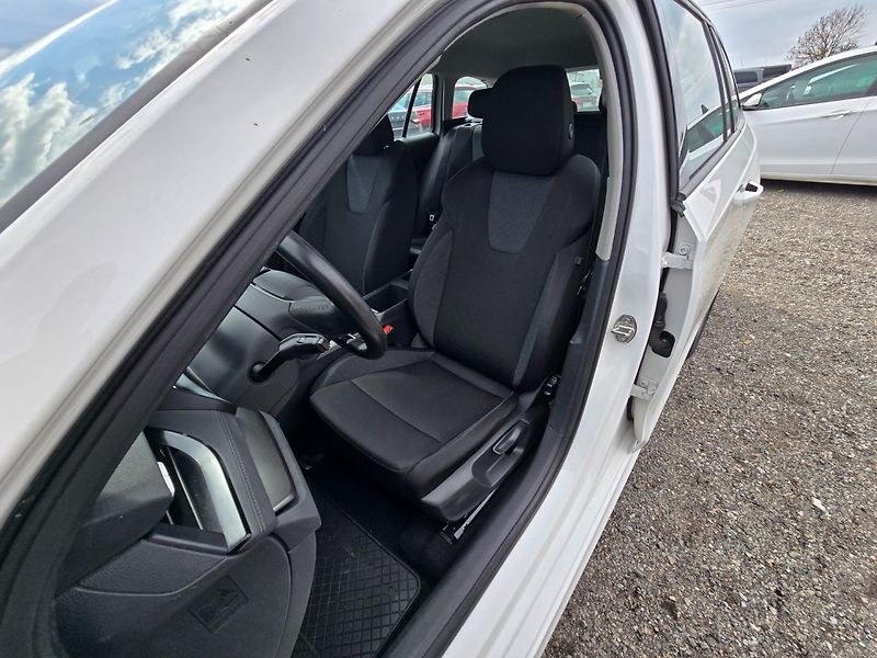 Škoda Octavia (2023) 1.5 TGi 96KW Amb - fotka 10 z 23