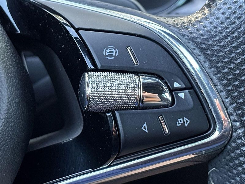Škoda Superb (2023) Combi 2.0 TDI DSG Sportline - fotka 21 z 36
