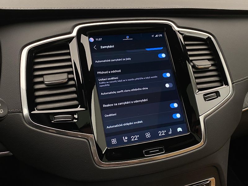 Volvo XC90 T8 AWD RECHARGE REZERVACE - fotka 63 z 74