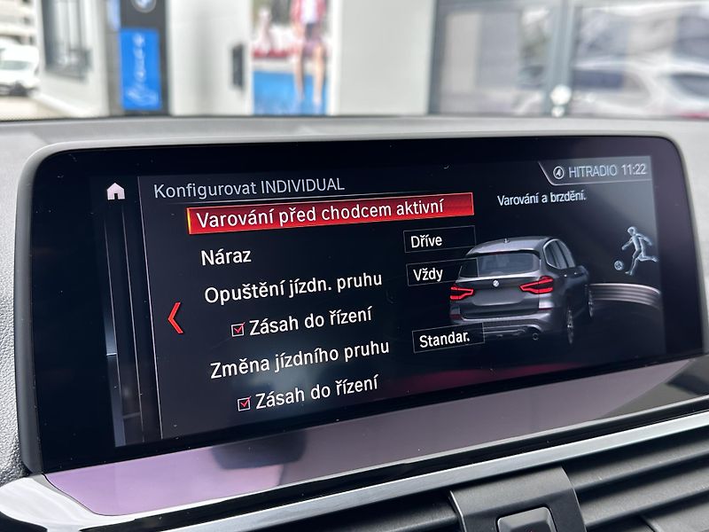 BMW X3 xDrive30d Model X-Line - fotka 17 z 27