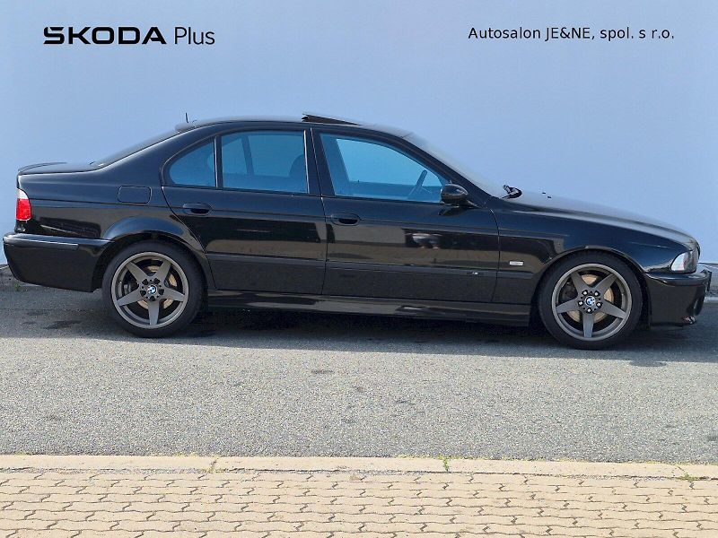 BMW Řada 5 (1996) 540i 210kW - fotka 8 z 23