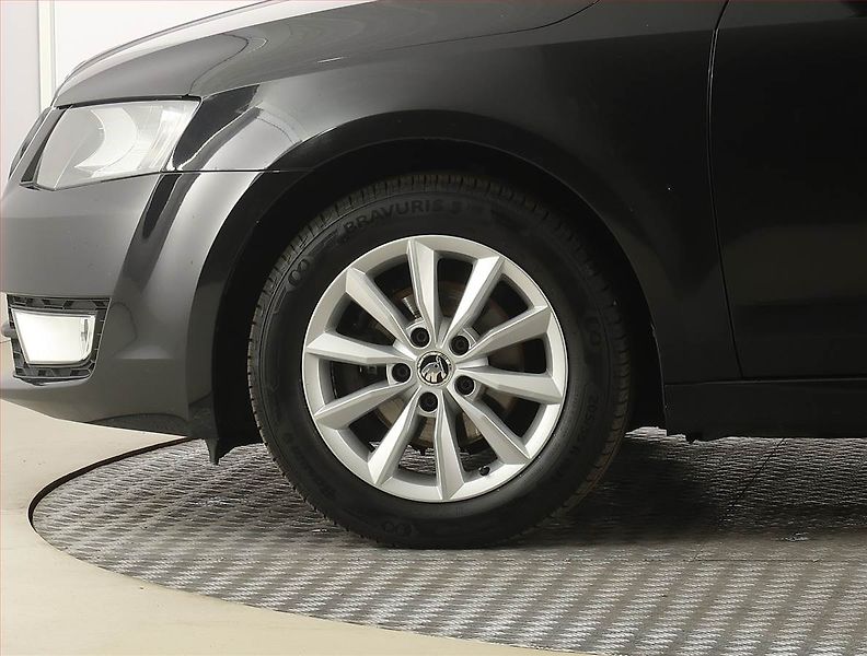 Škoda Octavia (2014) Ambition Plus 1.6 TDI - fotka 14 z 17