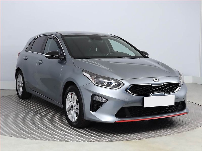 Kia Ceed (2019) Gold 1.4 T-GDI, Automat - fotografie inzerátu
