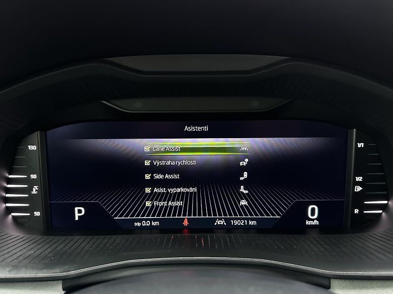 Škoda Scala 1.0TSi DSG 116PS LED V.Cockpit - fotka 24 z 47