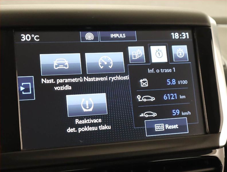 Volkswagen Passat (2020) R-Line 2.0 TDI - fotka 17 z 17