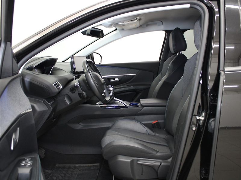 Peugeot 5008 1,5 HDi 96lW Allure 7-m 1.maj. - fotka 6 z 28