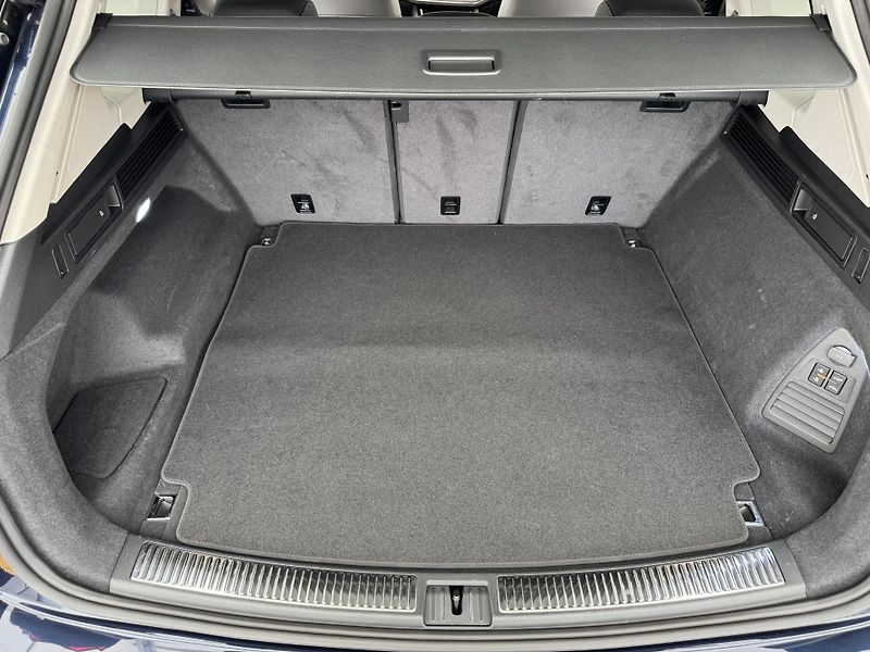 Volkswagen Touareg 3.0Tdi*1-MAJ*DPH*ELEGANCE* - fotka 12 z 44