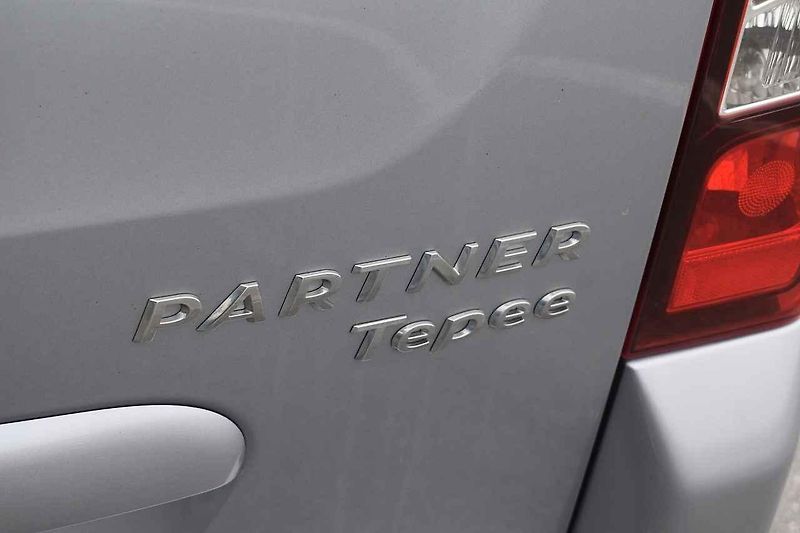 Peugeot Partner byl čtyři roky starý a najel 84 000 kilometrů
