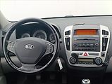 Kia Ceed 1,6 CVVT Aut. klimatizace ČR - náhled 16
