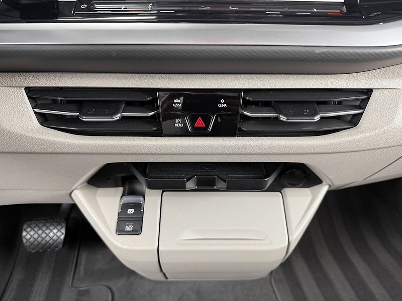Volkswagen Multivan 2.0TDI DSG LIFE, PANORAMA, IQ. - fotka 22 z 28