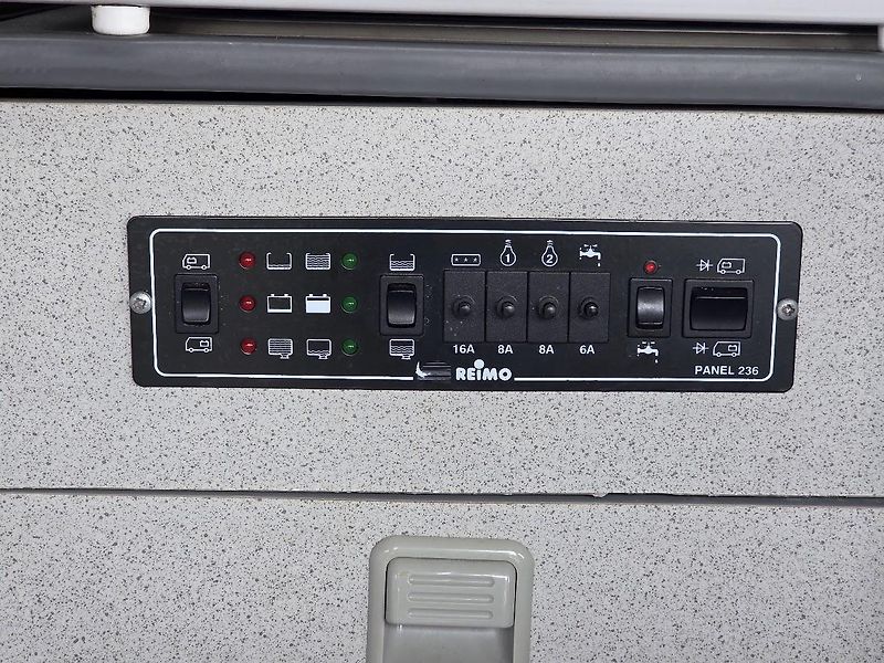 Ford Transit (2003) 2.0 Di-OR.VESTAVBA-4xSPANÍ  - fotka 30 z 35