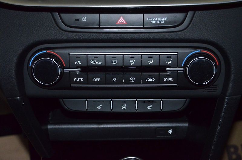 Kia XCeed (2026) CD 1,6 T-GDi GPF 7DCT STEEL ED - fotka 7 z 7