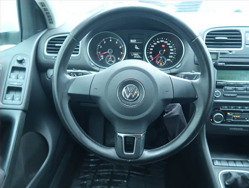 Volkswagen Golf (2011) 1.2 TSI, ČR,1.maj, Tempomat - fotka 15 z 15