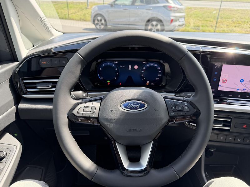 Ford Tourneo Connect (2026) Titanium, Grand Tourneo, 1.5 E - fotka 17 z 20